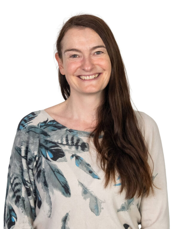Elaine Effard headshot